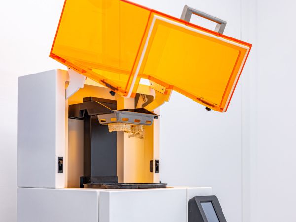 3D-Drucker im Einsatz für Zahnmodelle bei Zahnärzte K1 Schärding